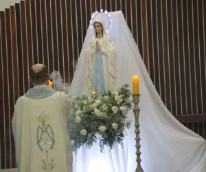 Missa em honra à Nossa Senhora de Lourdes