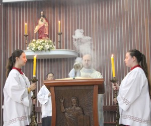 Missa em honra à Nossa Senhora de Lourdes