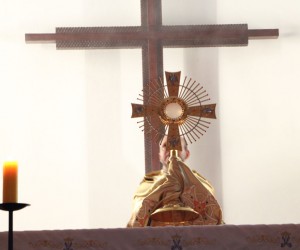 Missa em honra à Nossa Senhora de Lourdes