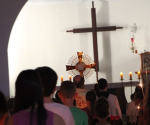 Missa em honra à Nossa Senhora de Lourdes