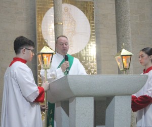 Missa de despedida do padre Diomar Romaniv