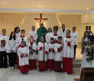 Comunidade Santa Paulina celebra sua padroeira com momentos de fé e confraternização