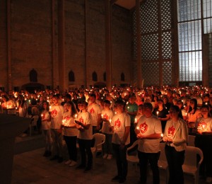 “Eis a luz de Cristo”: Vigília marca último dia do Tríduo Pascal