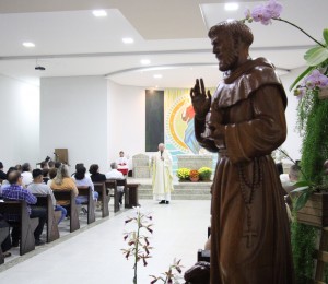 Comunidade São Francisco de Assis, no Cerâmica Reis, celebra padroeiro com missas e bênção dos animais