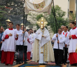 Paróquia São Luís Gonzaga celebra Corpus Christi
