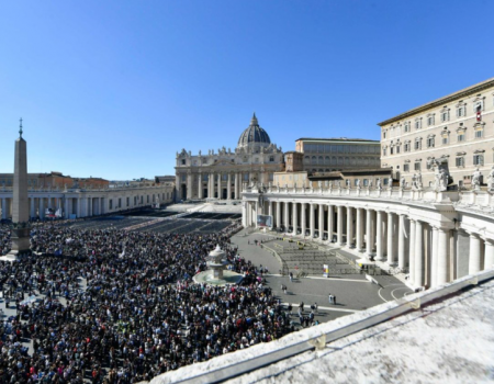 Papa: silenciar televisores e smartphones para escutar Deus nesta Quaresma