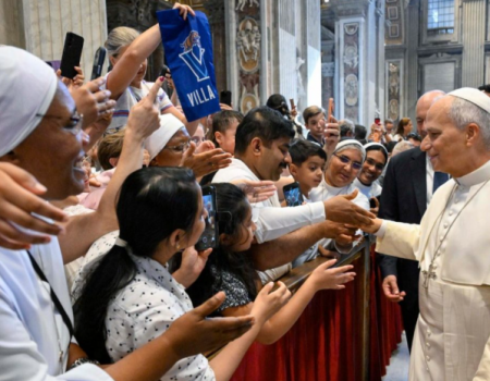 Papa: rezar sempre a Nossa Senhora, compartilhando a vida com Deus e pelo próximo