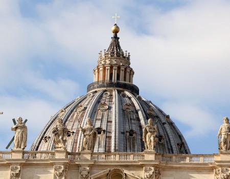 O Papa: mulheres no Vaticano, uma riqueza a ser reconhecida e valorizada cada vez mais