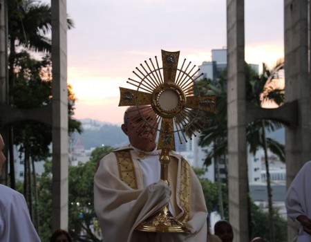 Cristo ressuscitou: fé e renovação marcam celebração de Páscoa na Paróquia São Luís Gonzaga
