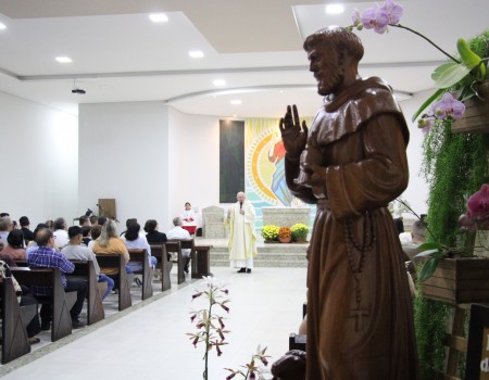 Comunidade São Francisco de Assis, no Cerâmica Reis, celebra padroeiro com missas e bênção dos animais