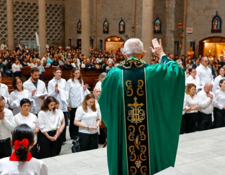 Paróquia São Luís Gonzaga forma 50 novos Ministros Extraordinários da Sagrada Comunhão