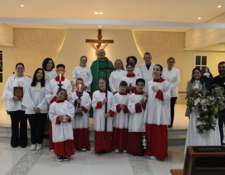 Comunidade Santa Paulina celebra sua padroeira com momentos de fé e confraternização