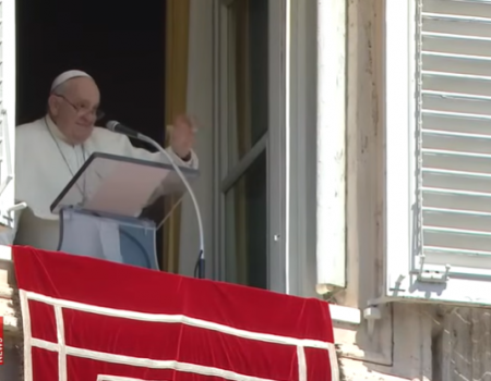Papa no Regina Caeli: compartilhemos a mais bela notícia, o encontro com Jesus