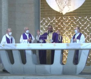 Missa do Quarto Domingo de Advento da Paróquia São Luís Gonzaga anuncia nova missão dos padres Aléssio da Rosa e Diego Martins