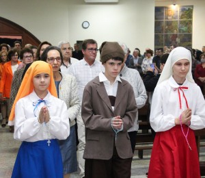 Comunidade Nossa Senhora de Fátima celebra Santa Missa festiva em honra a padroeira