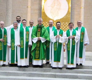 Superior Geral da Congregação SCJ preside missa na igreja Matriz