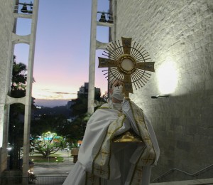 Paróquia São Luís Gonzaga encerra a Semana Santa com missa de Páscoa 