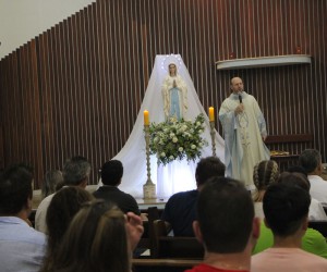 Missa em honra à Nossa Senhora de Lourdes